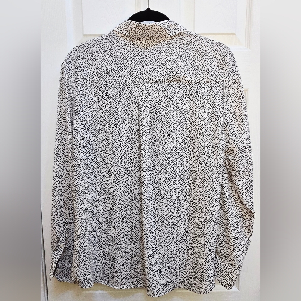 Banana Republic Button Down Blouse - Picture 2 of 5